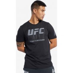 Reebok Koszulka Czarny. Czarne podkoszulki męskie Reebok, s, z nadrukiem, z bawełny, bez kołnierzyka, krótkie. Za 111,95 zł.