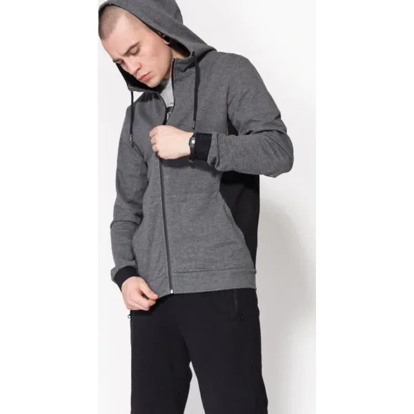 Confront Bluza Huntley , szary, rozmiar L. Szare bluzy męskie Confront, m, z napisami, z bawełny, z kapturem, bez rękawów, bez kaptura. W wyprzedaży za 79,99 zł.