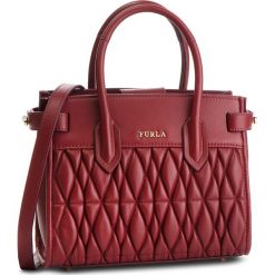 Torebka FURLA - Pin Cometa 994216 B BUH9 2Q0 Ciliegia d. Czerwone torebki klasyczne damskie Furla, bez wzorów, ze skóry, klasyczne, bez dodatków. W wyprzedaży za 679,00 zł.