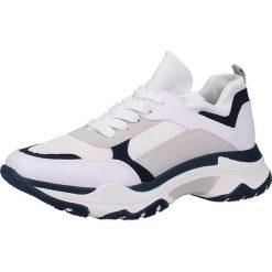 Sneakersy w kolorze białym. Białe trampki i tenisówki damskie Tamaris, Caprice, Marco Tozzi, s.Oliver, bez wzorów, z materiału, na sznurówki. W wyprzedaży za 155,95 zł.