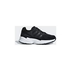 Buty adidas Buty Yung-96. Czarne trampki i tenisówki damskie marki Adidas, bez wzorów, bez zapięcia. Za 329,00 zł.