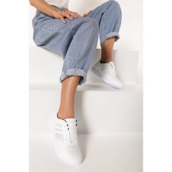 Białe Buty Sportowe Loreria. Białe buty sportowe damskie Born2be, z aplikacjami, sportowe. Za 79,99 zł.