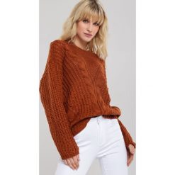 Camelowy Sweter Bernia. Brązowe swetry damskie Renee, uniwersalny, casualowe. Za 129,99 zł.