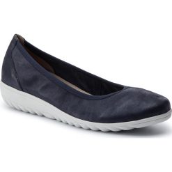 Baleriny CAPRICE - 9-22161-22 Navy Perarl Sue 812. Niebieskie baleriny damskie Caprice, bez wzorów, z zamszu, klasyczne, bez obcasa. Za 199,90 zł.