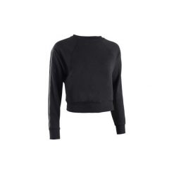 Bluza crop do tańca miejskiego damska czarna. Czarne bluzy damskie DOMYOS, bez wzorów, z elastanu, z krótkim rękawem, krótkie, bez kaptura. Za 89,99 zł.