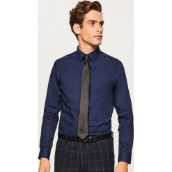 Koszula regular fit - Granatowy. Niebieskie koszule męskie marki Reserved, m. Za 79,99 zł.