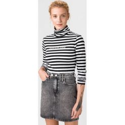 Calvin Klein Koszulka Czarny Biały. Czarne koszulki damskie Calvin Klein, m, z nadrukiem, z elastanu, bez kołnierzyka, z długim rękawem. Za 292,95 zł.
