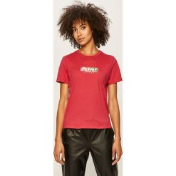 Tommy Jeans - T-shirt. Białe bluzki damskie Tommy Jeans, s, z aplikacjami, z bawełny, z okrągłym kołnierzem. Za 179,90 zł.