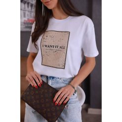 T-shirt damski GOLDIE. Białe bluzki damskie IVET, z nadrukiem, bez kołnierzyka. W wyprzedaży za 39,00 zł.