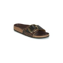 Klapki Birkenstock MADRID BIG BUCKLE. Pomarańczowe klapki damskie Birkenstock, bez wzorów, bez obcasa. W wyprzedaży za 351,20 zł.