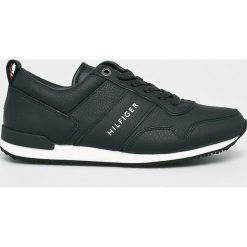 Tommy Hilfiger - Buty. Niebieskie buty sportowe męskie TOMMY HILFIGER, ze skóry, bez zapięcia. W wyprzedaży za 349,90 zł.