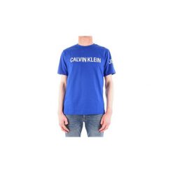 T-shirty z krótkim rękawem Calvin Klein Jeans J30J311463. Niebieskie t-shirty męskie Calvin Klein Jeans, s, bez wzorów, z jeansu, bez kołnierzyka, krótkie. Za 184,40 zł.