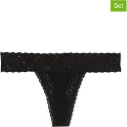 Stringi (3 pary) w kolorze czarnym. Czarne stringi damskie Gap Body, l, w koronkowe wzory, z koronki. W wyprzedaży za 42,95 zł.