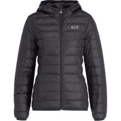 Kurtka puchowa EA7 Emporio Armani 8NTB14 TN12Z 1990. Szare kurtki damskie EA7 Emporio Armani, m, bez wzorów, z puchu, bez kaptura. W wyprzedaży za 559,00 zł.