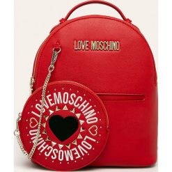 Love Moschino - Plecak. Czerwone plecaki damskie Love Moschino, z aplikacjami, ze skóry ekologicznej. W wyprzedaży za 539,90 zł.