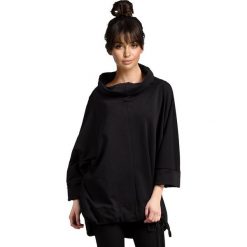 NIA Bluza oversize z kominem - czarna. Czarne bluzy damskie BE, s, bez wzorów, z elastanu, bez rękawów, bez kaptura. W wyprzedaży za 159,00 zł.