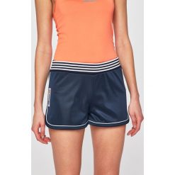Ellesse - Szorty. Niebieskie szorty damskie Ellesse, bez wzorów, z poliesteru, casualowe. W wyprzedaży za 99,90 zł.