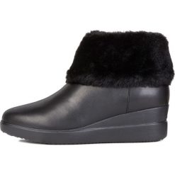 Geox damskie botki Stardust D8430C 085BH 38 czarny. Czarne botki damskie Geox, na zimę, ze skóry, bez obcasa, bez zapięcia. Za 519,00 zł.