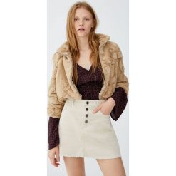 Bluzka z szerokimi rękawami. Szare bluzki damskie marki Pull&Bear, bez wzorów, bez kołnierzyka, z długim rękawem. Za 79,90 zł.