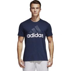 KOSZULKA ADIDAS ESSENTIALS (XXXL). Koszulki męskie Adidas, m, bez wzorów, klasyczne, z klasycznym kołnierzykiem, bez rękawów. W wyprzedaży za 79,99 zł.