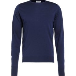 John Smedley MARCUS Sweter midnight. Niebieskie swetry klasyczne męskie marki John Smedley, m, z materiału. W wyprzedaży za 503,40 zł.