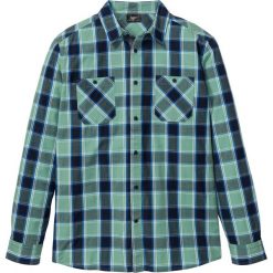Koszula z długim rękawem w kratę bonprix zielony szałwiowy - ciemnoniebieski w kratę. Zielone koszule męskie bonprix, xl, bez wzorów, bez kołnierzyka, z długim rękawem. Za 74,99 zł.