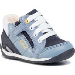 Sneakersy GEOX - B Each B. B B940BB 08510 CA4F4 Lt Jeans/Navy. Niebieskie trampki chłopięce Geox, bez wzorów, z jeansu, na sznurówki. W wyprzedaży za 189,00 zł.