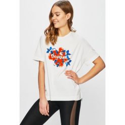 Desigual Sport - Top. Białe topy damskie marki Desigual Sport, s, z nadrukiem, z bawełny, z okrągłym kołnierzem. Za 179,90 zł.