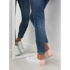 Trampki dwukolorowe białe BK378 WHITE / BARE PINK. Różowe trampki i tenisówki damskie obuwie damskie, bez wzorów, z tkaniny, na sznurówki. Za 120,89 zł.