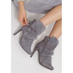 Ciemnoszare Botki Beat It Baby. Szare botki damskie vices, za kostkę, na wysokim obcasie, na szpilce, na sznurówki. Za 89,99 zł.