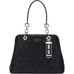 Guess Laiken Girlfriend Torebka Czarny. Czarne torebki klasyczne damskie Guess, z aplikacjami, z materiału, bez dodatków. Za 609,95 zł.