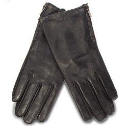 Rękawiczki LASOCKI 2W6-003-AW18. Czarne rękawiczki damskie Lasocki, bez wzorów, ze skóry. W wyprzedaży za 49,99 zł.