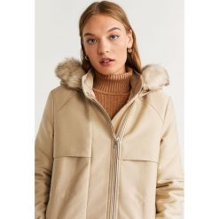 Mango - Kurtka Party5. Żółte kurtki damskie Mango, s, bez wzorów, z bawełny, krótkie, z kapturem. Za 399,90 zł.