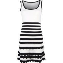 Guess Sukienka. Sukienki damskie Guess, z aplikacjami, z tkaniny, bez kołnierzyka, bez rękawów, rozkloszowane. Za 299,00 zł.