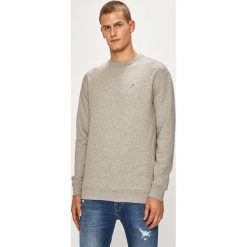 Tommy Jeans - Bluza. Szare bluzy męskie xl, z bawełny, z okrągłym kołnierzem. W wyprzedaży za 199,90 zł.