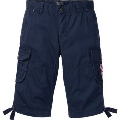 Bermudy bojówki Regular Fit bonprix ciemnoniebieski. Niebieskie spodenki i szorty męskie bonprix, m, z aplikacjami. Za 49,99 zł.