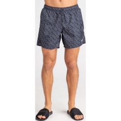 KĄPIELÓWKI Emporio Armani. Czarne kąpielówki męskie m, z nadrukiem, z materiału. Za 389,00 zł.