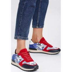Czerwone Sneakersy Step In My Room. Czerwone buty sportowe damskie Renee, bez wzorów, sportowe. Za 59,99 zł.