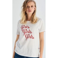 T-shirt Girls girls girls - Biały. Białe t-shirty damskie marki Sinsay, s. Za 19,99 zł.