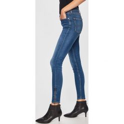 Tommy Jeans - Jeansy Nora. Niebieskie jeansy damskie Tommy Jeans. Za 429,90 zł.