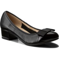 Półbuty CAPRICE - 9-22305-20 Black Comb 019. Czarne półbuty damskie skórzane Caprice, eleganckie, na obcasie. W wyprzedaży za 199,00 zł.