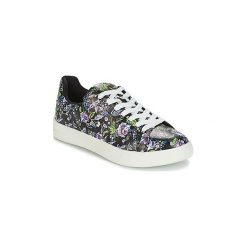 Buty André FLOWER. Czarne trampki i tenisówki damskie marki Andre, bez wzorów, bez zapięcia. Za 175,20 zł.