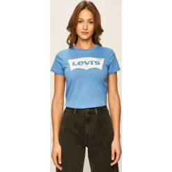 Levi's - T-shirt. Niebieskie bluzki damskie Levi's®, s, z nadrukiem, z bawełny, casualowe, z okrągłym kołnierzem, z krótkim rękawem. W wyprzedaży za 119,90 zł.