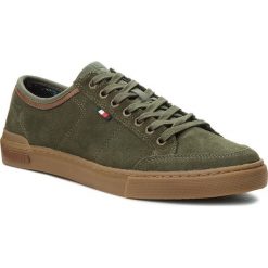 Tenisówki TOMMY HILFIGER - Core Suede Lace Up S FM0FM01898 Olive Night 010. Zielone tenisówki męskie TOMMY HILFIGER, z gumy. W wyprzedaży za 359,00 zł.