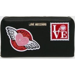 Love Moschino - Portfel. Czarne portfele damskie Love Moschino, bez wzorów, z materiału. W wyprzedaży za 339,90 zł.