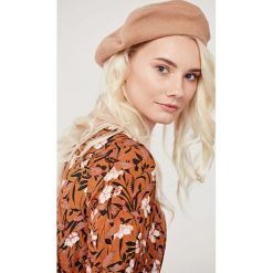 Beret wełniany Cappuccino. Czarne berety damskie Marie Zélie, w paski, z bawełny. Za 97,00 zł.