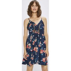 Answear - Sukienka. Szare sukienki mini ANSWEAR, na co dzień, l, z materiału, casualowe. W wyprzedaży za 59,90 zł.
