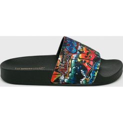 TheWhiteBrand - Klapki. Sandały chłopięce TheWhiteBrand, z gumy, bez zapięcia. W wyprzedaży za 99,90 zł.