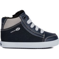Geox - Buty dziecięce. Czarne trampki chłopięce Geox, bez wzorów, z gumy, sportowe, bez zapięcia. W wyprzedaży za 139,90 zł.