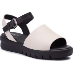 Sandały GEOX - D Wimbley Sand A D92DPA 00043 C0538 Cream/Black. Brązowe klapki damskie Geox, bez wzorów, ze skóry, bez obcasa. W wyprzedaży za 399,00 zł.